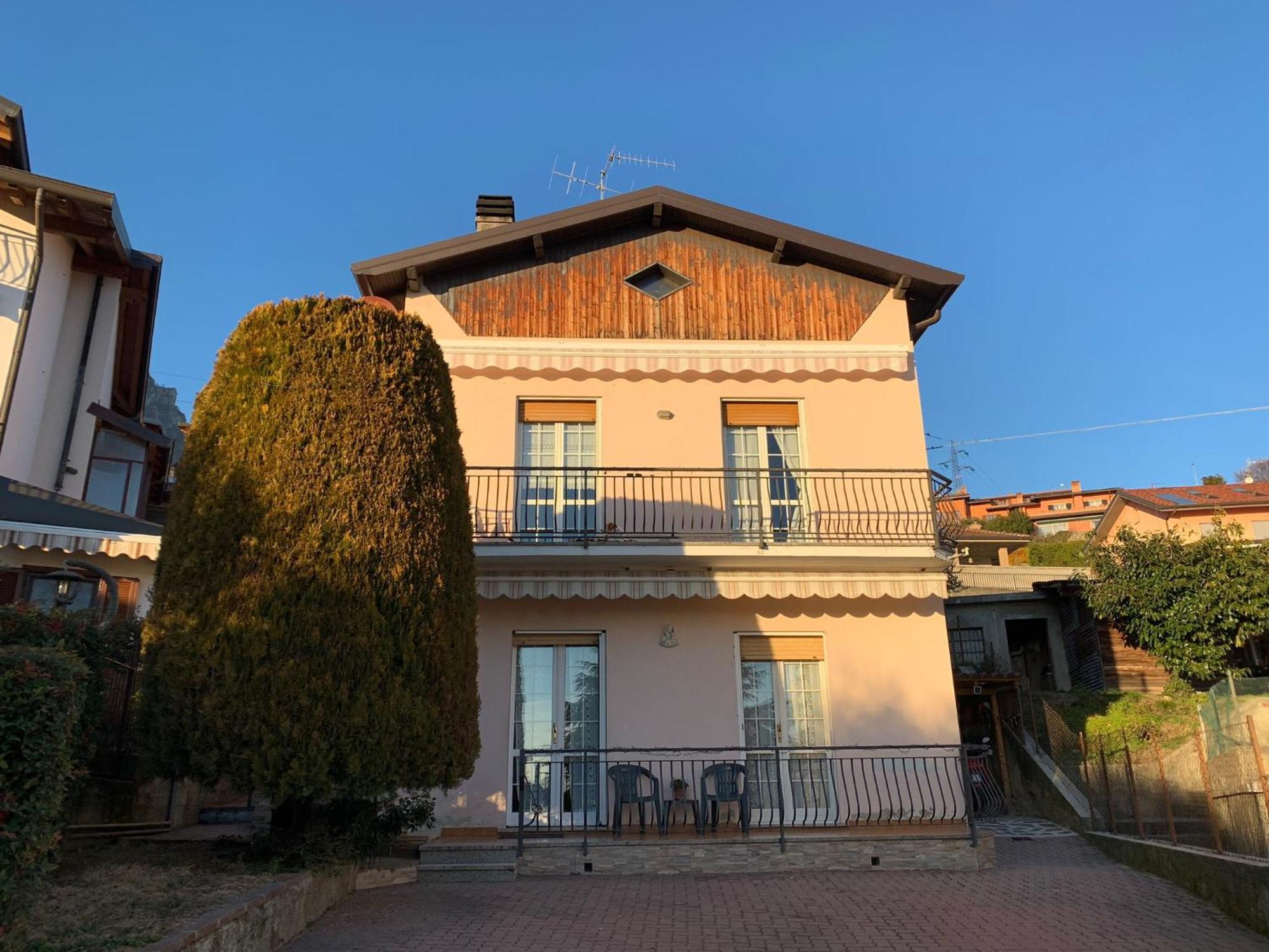 Апартаменты Casa Castel Чивате Экстерьер фото